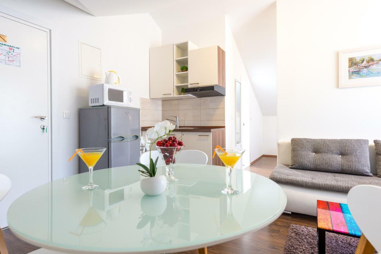 Apartments Sandra Solitudo III ดูบรอฟนิก ภายนอก รูปภาพ